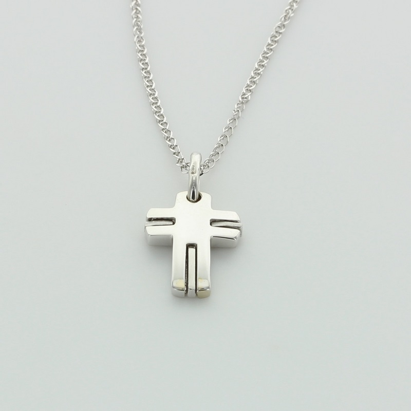 18ct White Gold Cross with Matching Chain