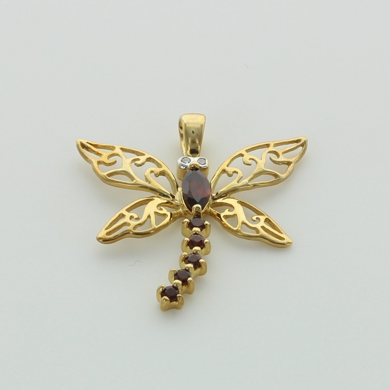 Yellow gold dragonfly pendant